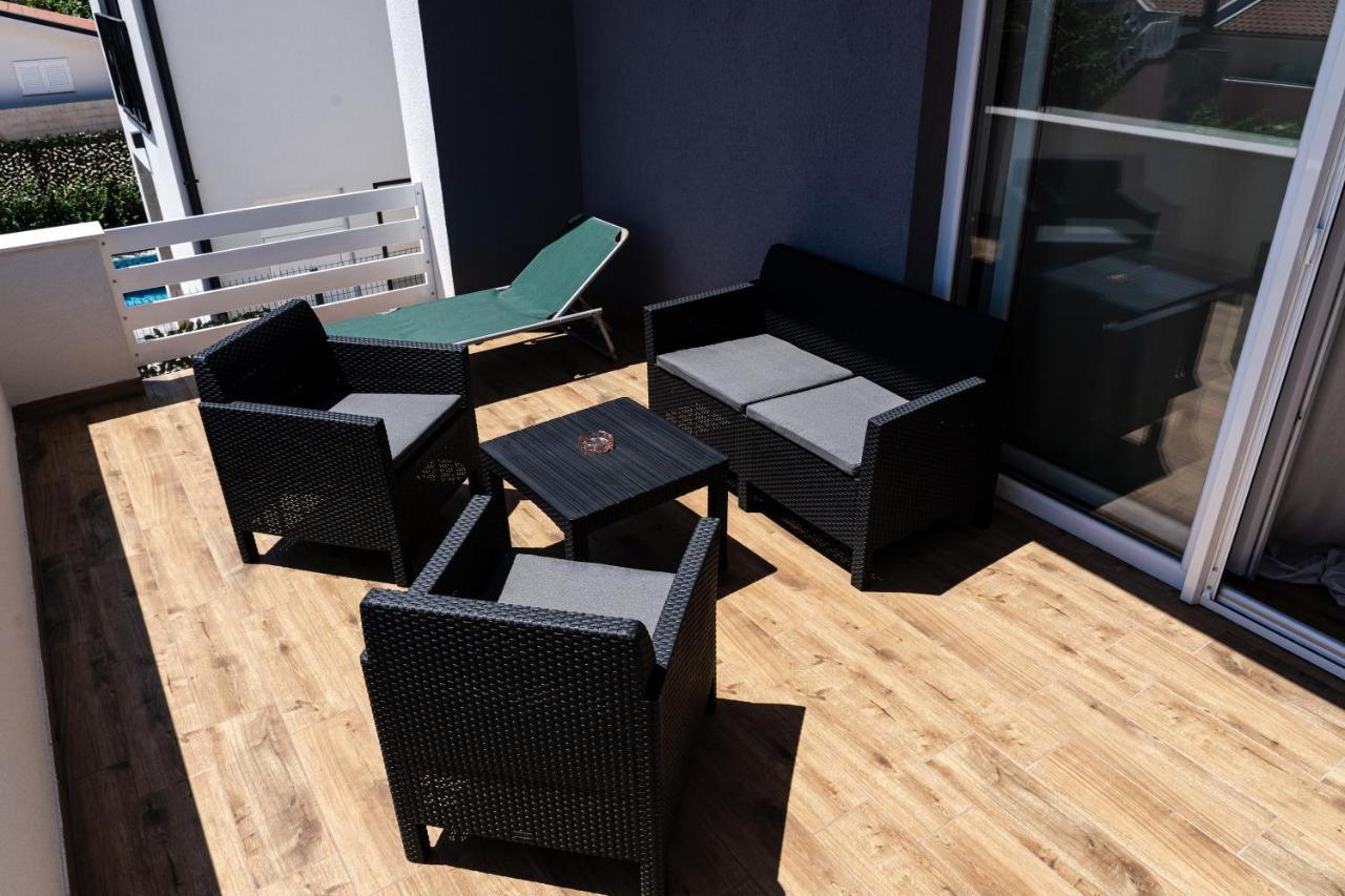 Station 22 - Brand New Apartment With A Terrace And Private Parking Vir Exterior photo